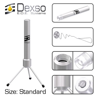 dispositivo metálico prateado com três pernas e logo Dexso E.O.E. Systems
