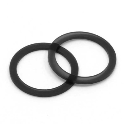 Dois anéis de borracha pretos circulares