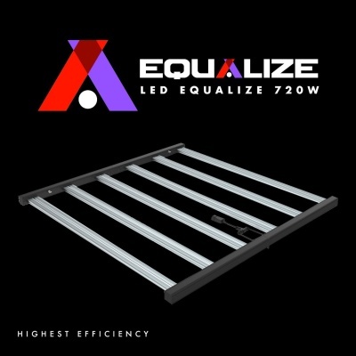 Sistema de iluminação LED com 6 barras montadas em estrutura preta sobre fundo preto.