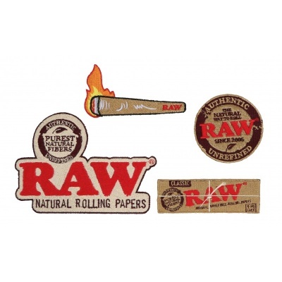 Emblemas da marca RAW com textos e um cigarro aceso