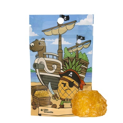 Pacote com ilustração colorida de ananás pirata e navios e produto amarelo