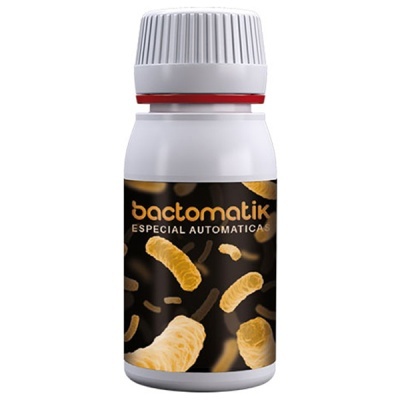 Frasco branco com rótulo preto e texto bactomatik ESPECIAL AUTOMATICAS