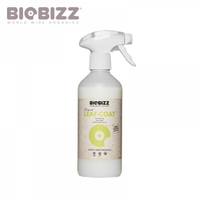 Frasco branco com borrifador do produto Biobizz Leaf Coat