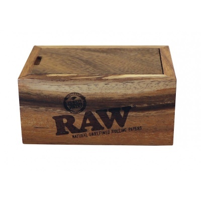 Caixa de madeira castanha com texto RAW NATURAL UNREFINED ROLLING PAPERS