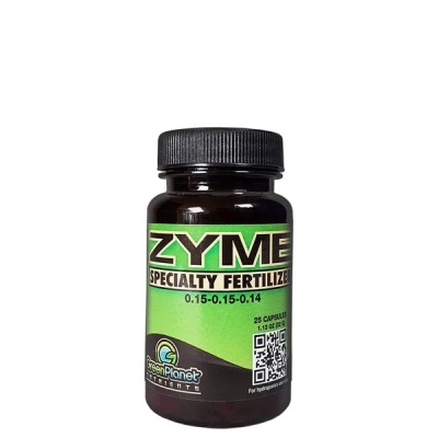 Frasco de fertilizante ZYME Specialty Fertilizer verde e preto