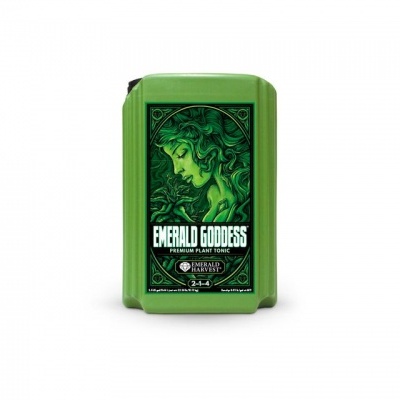 Frasco verde com etiqueta floral e texto Emerald Goddess