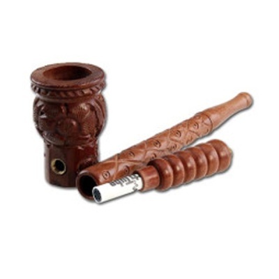 Conjunto de cachimbo em madeira com gravações e filtro branco