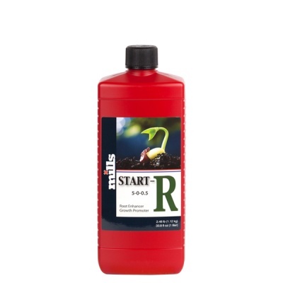 Frasco plástico vermelho com rótulo de produto para crescimento de plantas