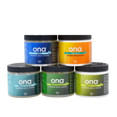 Cinco frascos coloridos de gel desodorizante ONA Pro