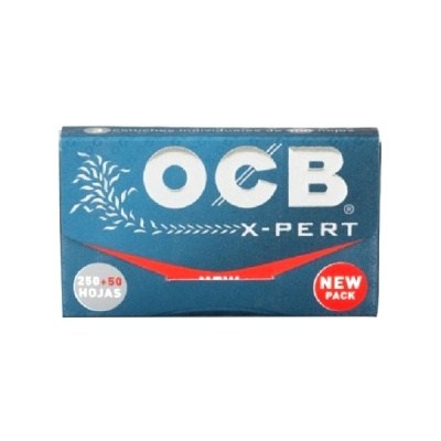 Caixa azul de papel de enrolar OCB X-PERT com texto e selo vermelho
