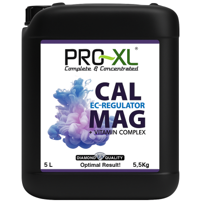 Recipiente preto com rótulo branco de produto químico PRO-XL Cal Mag
