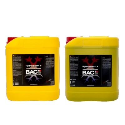 Duas embalagens quadradas amarelas com rótulos negros de produtos Hydro Bloom A e B da BAC