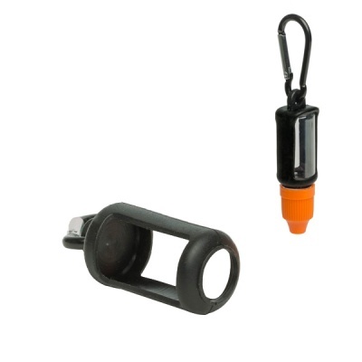 Suporte preto com clip e recipiente pequeno com tampa laranja e gancho