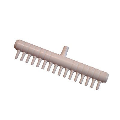 Conector plástico bege com múltiplas saídas e entrada central