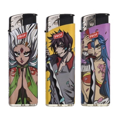 Três isqueiros com estampas de anime e etiquetas PROF