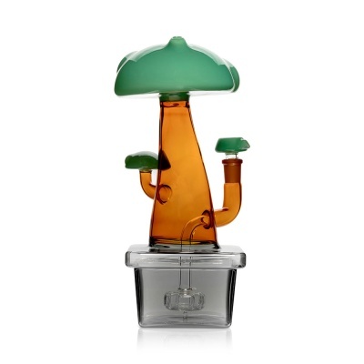 Objeto de vidro em forma de cogumelo com base transparente