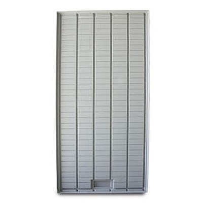 Painel organizador de parede cinzento com barras verticais e aberturas horizontais