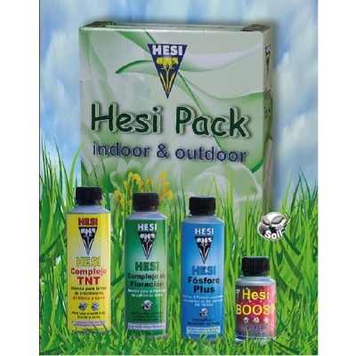 Produtos Hesi Pack indoor & outdoor com frascos coloridos em grama
