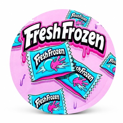 Pacotes azuis com texto FreshFrozen sobre fundo rosa