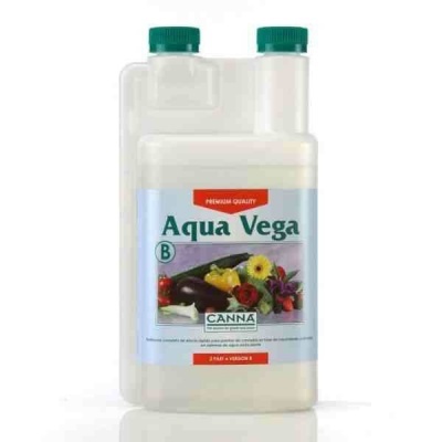 Frasco de plástico translúcido com produto Aqua Vega B e rótulo azul claro