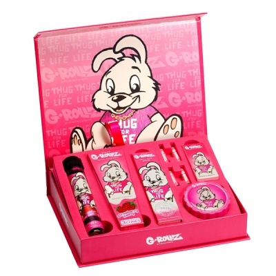 Conjunto G-Rollz rosa com coelho branco e texto THUG FOR LIFE