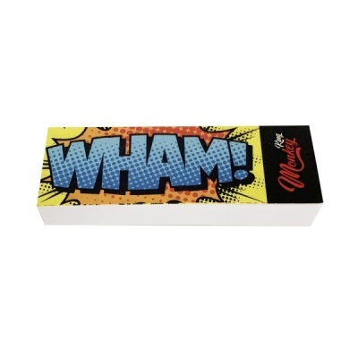 Caixa rectangular branca com tampa decorada com palavra WHAM em estilo pop art