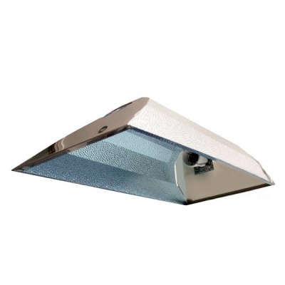 Reflector metálico retangular com interior texturizado prateado para iluminação