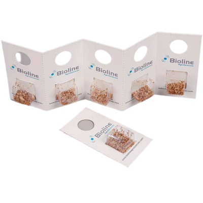 amostras de material em cartão dobrável com marca Bioline