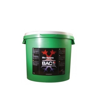 Recipiente plástico verde com tampa branca e rótulo preto Bio Pellets BAC.