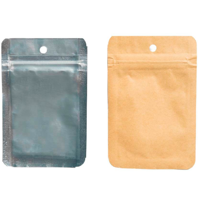 Duas embalagens com fecho zip, uma castanha e outra prateada