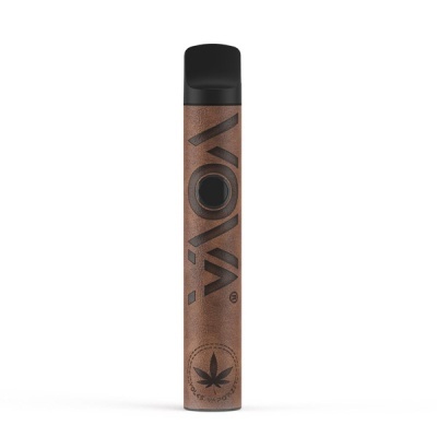Dispositivo vape castanho com topo preto e texto VOÏA