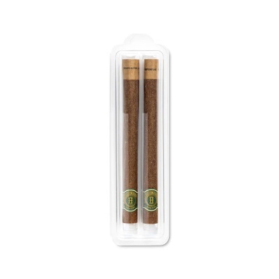 Dois charutos embalados em plástico transparente com selo verde e dourado