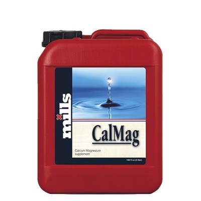 Recipiente vermelho de plástico com etiqueta azul e branca de suplemento CalMag Mills.