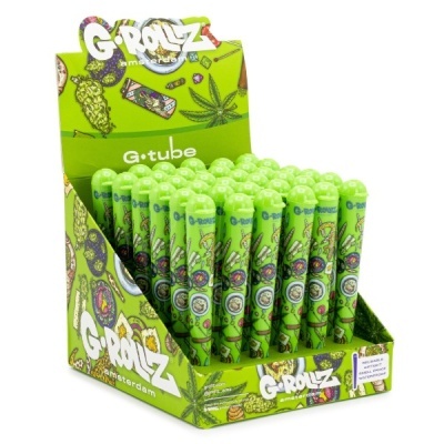 Expositor verde com tubos G-ROLLZ decorados com folhas de cannabis