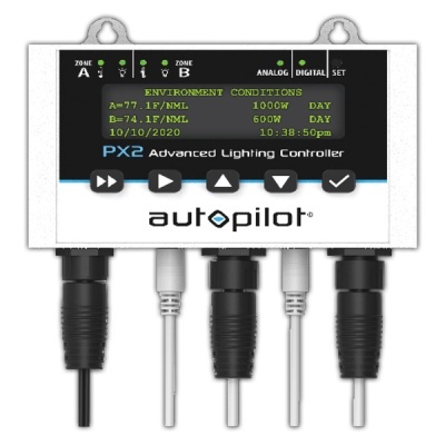 Controlador de iluminação avançado PX2 com ecrã digital e cabos conectados