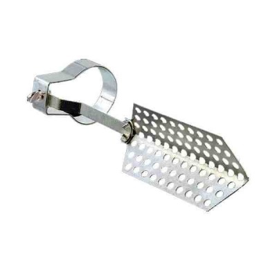 Utensílio metálico perfurado com suporte