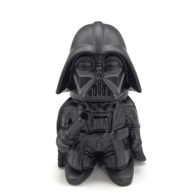 Figura de Darth Vader preta de plástico