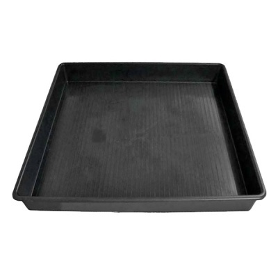 Tabuleiro preto quadrado de plástico rígido