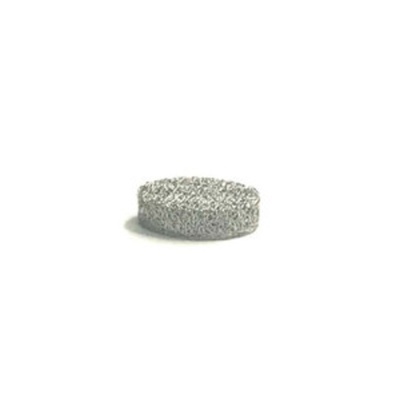 Pedra de filtro metálico cinzento oval com textura porosa