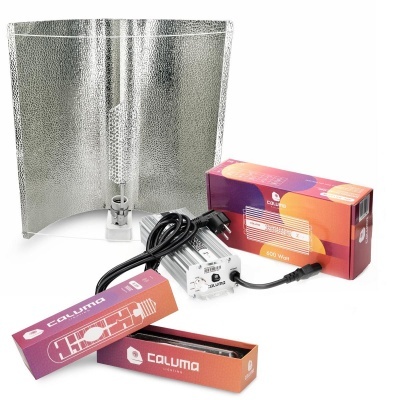 Kit de iluminação para cultivo indoor com refletor prateado, lâmpada e embalagens CALUMA coloridas