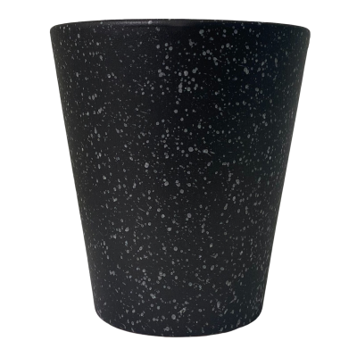 Vaso preto com salpicos brancos e acabamento fosco