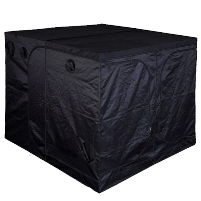 Tenda de cultivo preta grande em tecido sintético com aberturas redondas e portas com zíper.