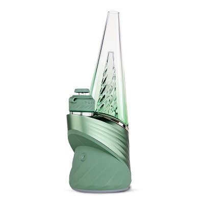Dispositivo vaporizador verde com copo de vidro transparente e detalhes em espiral