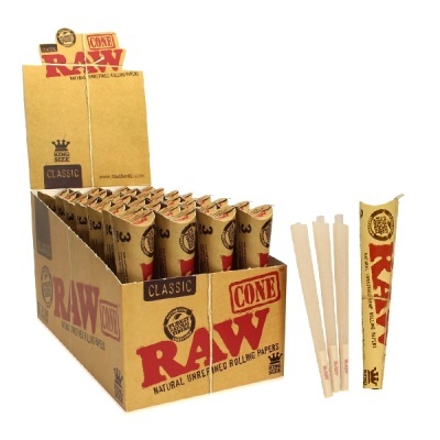 Cones RAW Classic King Size em embalagens castanhas com texto vermelho e preto