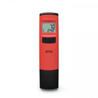 Medidor digital de pH vermelho e preto com ecrã a mostrar 7.0 pH e 24.9°C