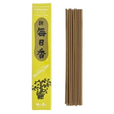 Incenso Patchouli com embalagem amarela e varetas marrons