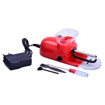 Moinho elétrico vermelho com acessórios e adaptador