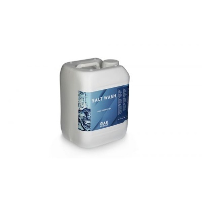 Recipiente plástico branco com etiqueta azul SALT WASH e OAK