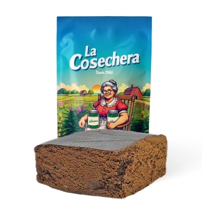 Produto alimentar La Cosechera com embalagem azul e ilustração de senhora no campo