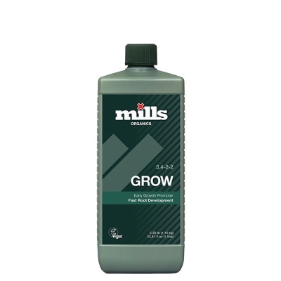 Frasco verde de produto para crescimento de plantas com rótulo escuro